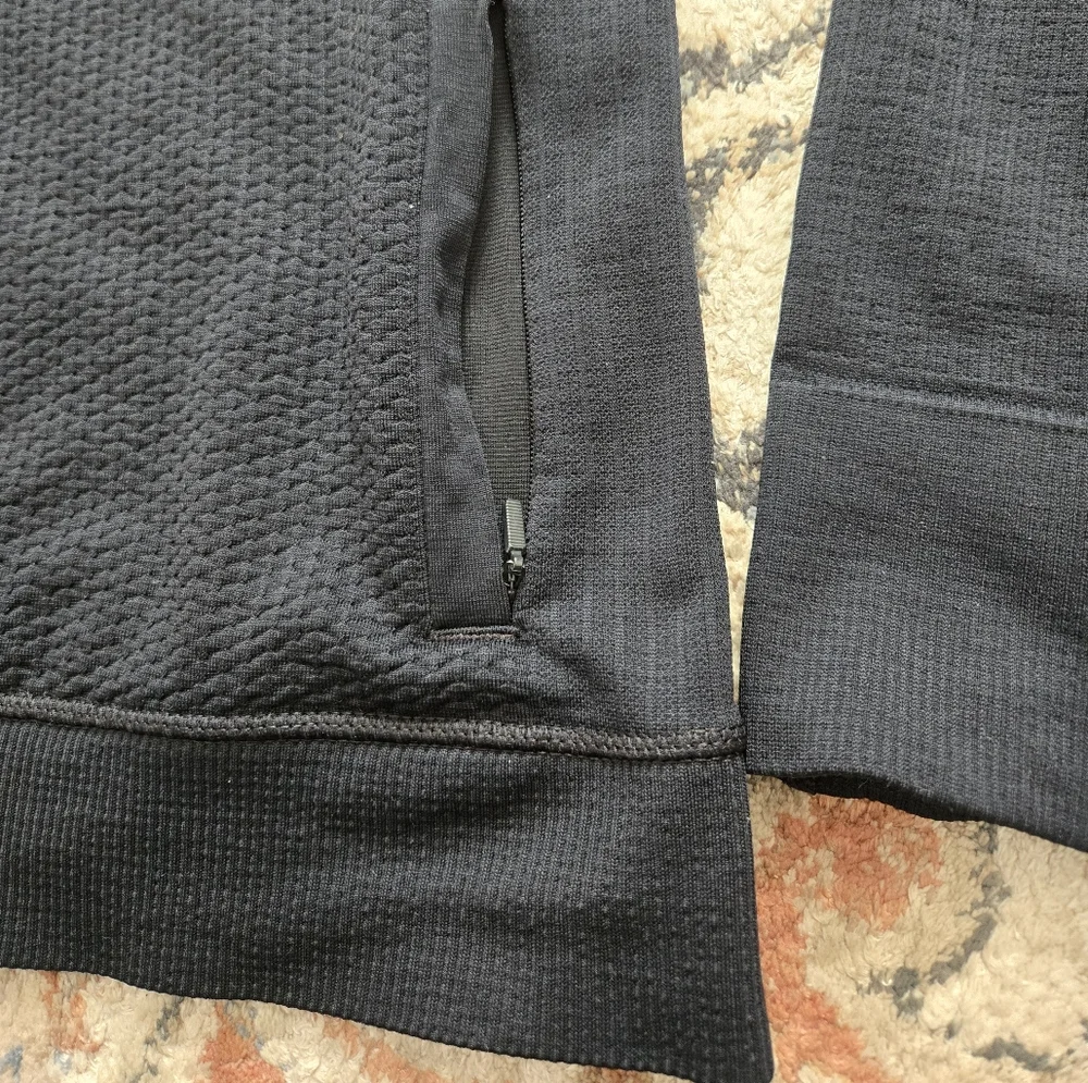 Lululemon Engineered Warmth Half zip Black Top - Picture 4 of 13
